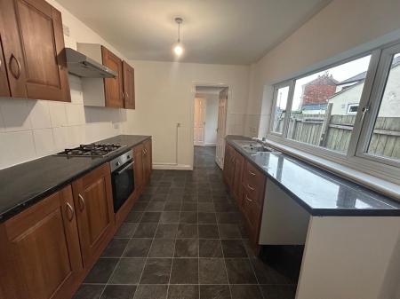 3 bedroom Terraced House to let in Newbridge Road, Hull, HU9