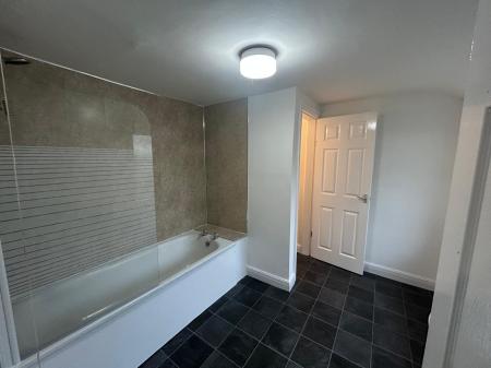 3 bedroom Terraced House to let in Newbridge Road, Hull, HU9