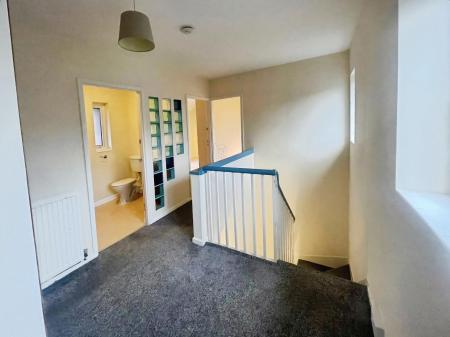 2 bedroom Flat to let in The Garth, Cottingham, Hull, HU16