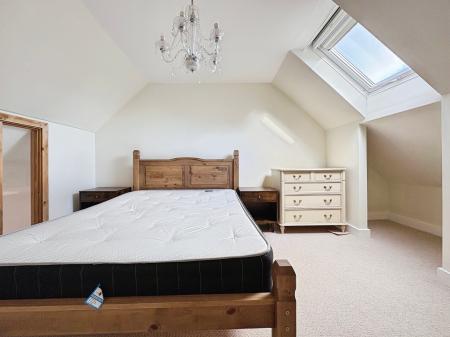 2 bedroom Character Property to let in The Green, Driffield, YO25