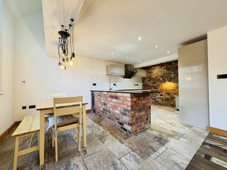 2 bedroom Character Property to let in The Green, Driffield, YO25