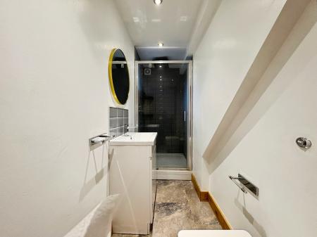 2 bedroom Character Property to let in The Green, Driffield, YO25