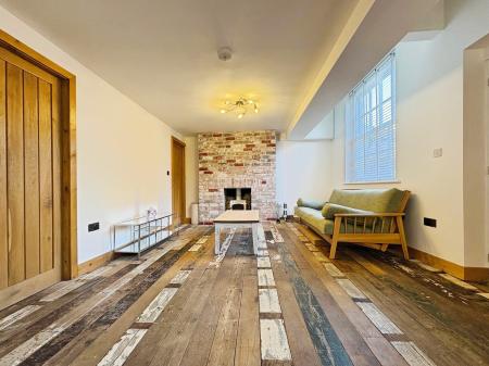 2 bedroom Character Property to let in The Green, Driffield, YO25