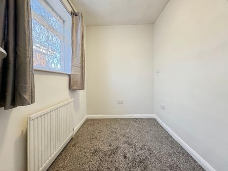 3 bedroom Semi-detached house to let in Downs Crescent, Hull, HU5