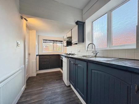 3 bedroom Semi-detached house to let in Downs Crescent, Hull, HU5