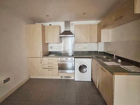 1 bedroom Flat for sale in Queens Dock Avenue, Hull, HU1