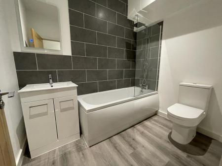 1 bedroom Flat to let in 33 Lowgate, City centre, Hull, HU1