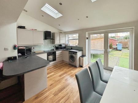 3 bedroom Semi-detached house for sale in Westfield Road, Hull, HU4