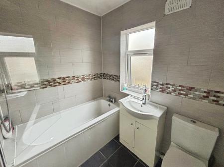 3 bedroom Semi-detached house for sale in Westfield Road, Hull, HU4
