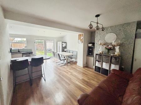 3 bedroom Semi-detached house for sale in Westfield Road, Hull, HU4