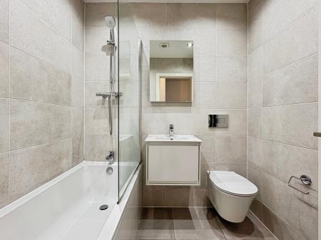 3 bedroom Town house to let in Queen Street, City centre, Hull, HU1