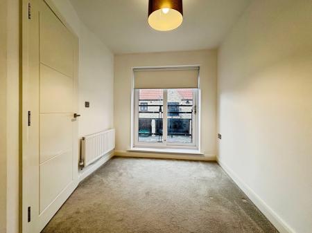 3 bedroom Town house to let in Queen Street, City centre, Hull, HU1