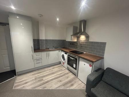 1 bedroom Flat to let in Paragon Street, City centre, Hull, HU1