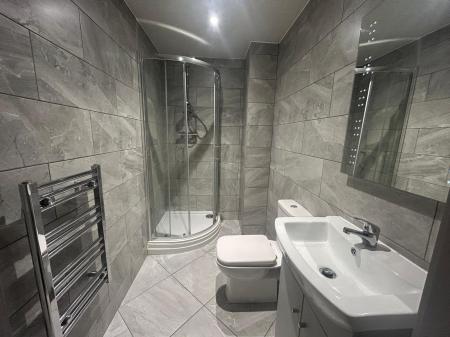 1 bedroom Flat to let in Paragon Street, City centre, Hull, HU1