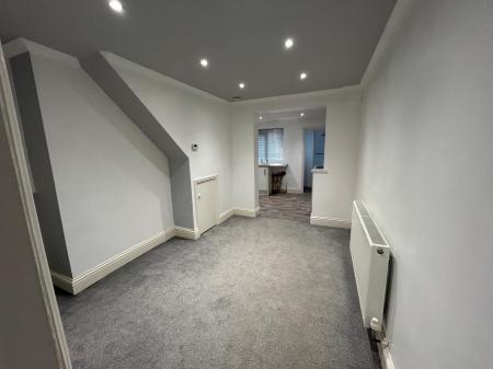 2 bedroom Terraced House to let in Grovehill Road, Beverley, HU17