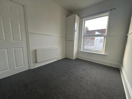 2 bedroom Terraced House to let in Floral Avenue, Rensburg Street, Hull, HU9
