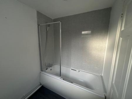 2 bedroom Terraced House to let in Floral Avenue, Rensburg Street, Hull, HU9