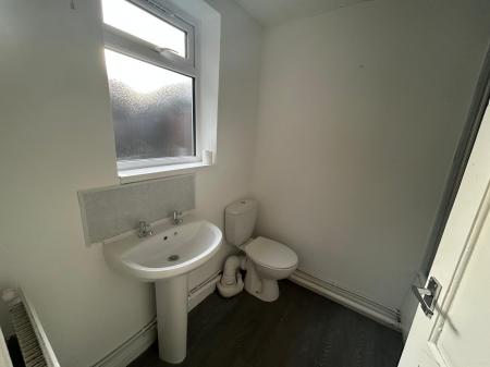 2 bedroom Terraced House to let in Floral Avenue, Rensburg Street, Hull, HU9