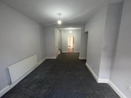 2 bedroom Terraced House to let in Floral Avenue, Rensburg Street, Hull, HU9