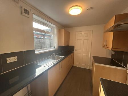 2 bedroom Terraced House to let in Floral Avenue, Rensburg Street, Hull, HU9