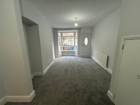 2 bedroom Terraced House to let in Floral Avenue, Rensburg Street, Hull, HU9