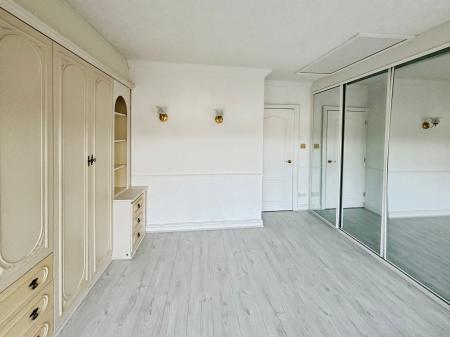 2 bedroom Semi-detached house for sale in Bristol Road, Hull, HU5