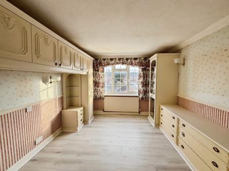 2 bedroom Semi-detached house for sale in Bristol Road, Hull, HU5