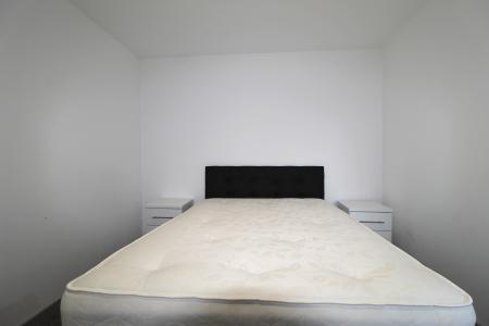 1 bedroom Flat to let in Paragon Street, City centre, Hull, HU1