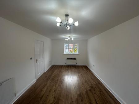 3 bedroom Semi-detached house to let in Hainsworth Park, Hull, HU6