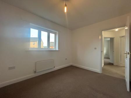 3 bedroom Semi-detached house to let in Hainsworth Park, Hull, HU6