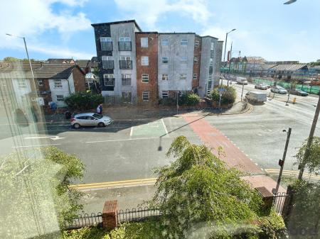 2 bedroom Flat for sale in Dean Lane, Failsworth, Manchester, M40