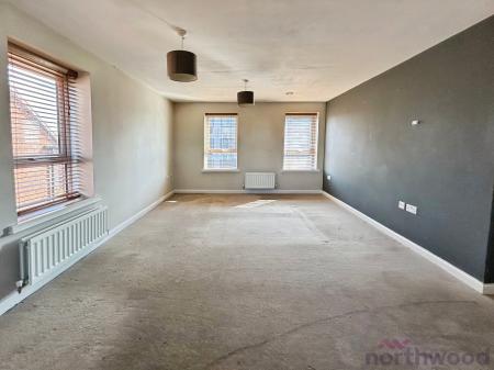 2 bedroom Flat for sale in Dean Lane, Failsworth, Manchester, M40