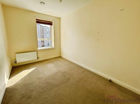 2 bedroom Flat for sale in Dean Lane, Failsworth, Manchester, M40