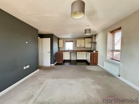 2 bedroom Flat for sale in Dean Lane, Failsworth, Manchester, M40