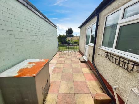 2 bedroom Terraced House for sale in Higher Ainsworth Road, Manchester, M26