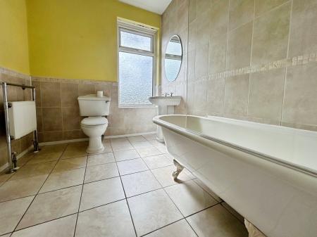 2 bedroom Terraced House for sale in Higher Ainsworth Road, Manchester, M26