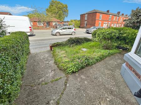 2 bedroom Terraced House for sale in Higher Ainsworth Road, Manchester, M26