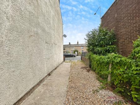 3 bedroom Semi-detached house for sale in Lee Lane, Horwich, Bolton, BL6