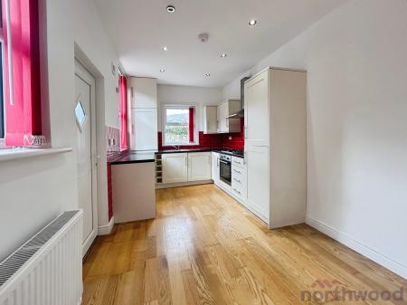 3 bedroom Semi-detached house for sale in Lee Lane, Horwich, Bolton, BL6