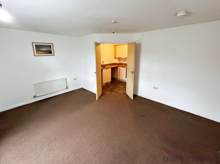 2 bedroom Flat for sale in Lilac Gardens, Bolton, BL3