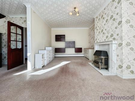 2 bedroom Bungalow for sale in Oakleigh Avenue, Bolton, BL3