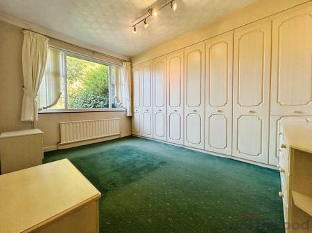 2 bedroom Bungalow for sale in Oakleigh Avenue, Bolton, BL3