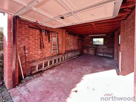 2 bedroom Bungalow for sale in Oakleigh Avenue, Bolton, BL3