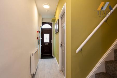 7 bedroom House share to let in Tottington Road, Bury, BL8