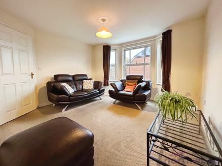 2 bedroom Flat for sale in Royal Court Drive, Bolton, BL1