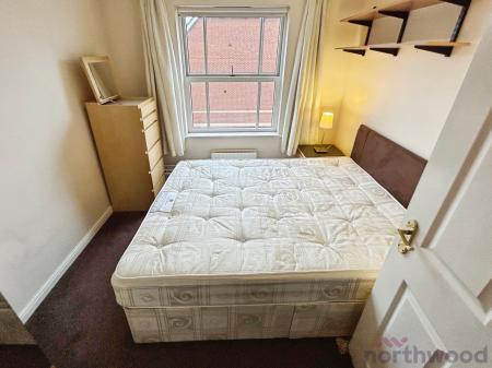 2 bedroom Flat for sale in Royal Court Drive, Bolton, BL1