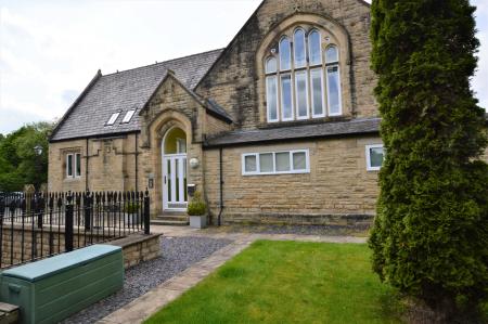 2 bedroom Flat to let in School Street, Bromley Cross, Bolton, BL7