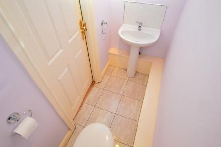 2 bedroom Flat to let in School Street, Bromley Cross, Bolton, BL7