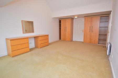 2 bedroom Flat to let in School Street, Bromley Cross, Bolton, BL7