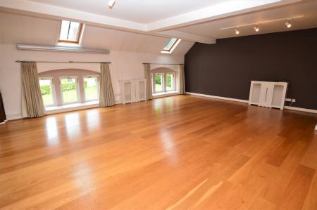 2 bedroom Flat to let in School Street, Bromley Cross, Bolton, BL7